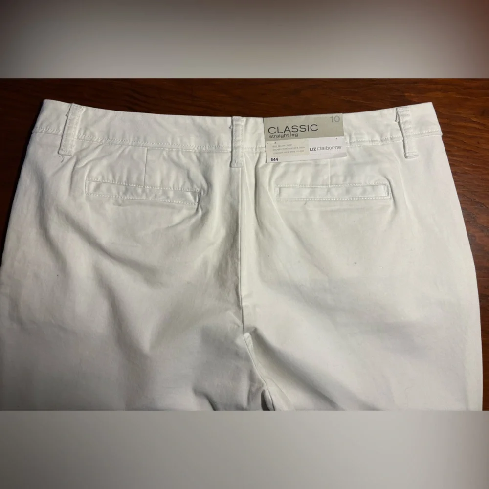 Liz Claiborne Women's white classic straight crop pants size 10 NWT - Picture 4 of 7